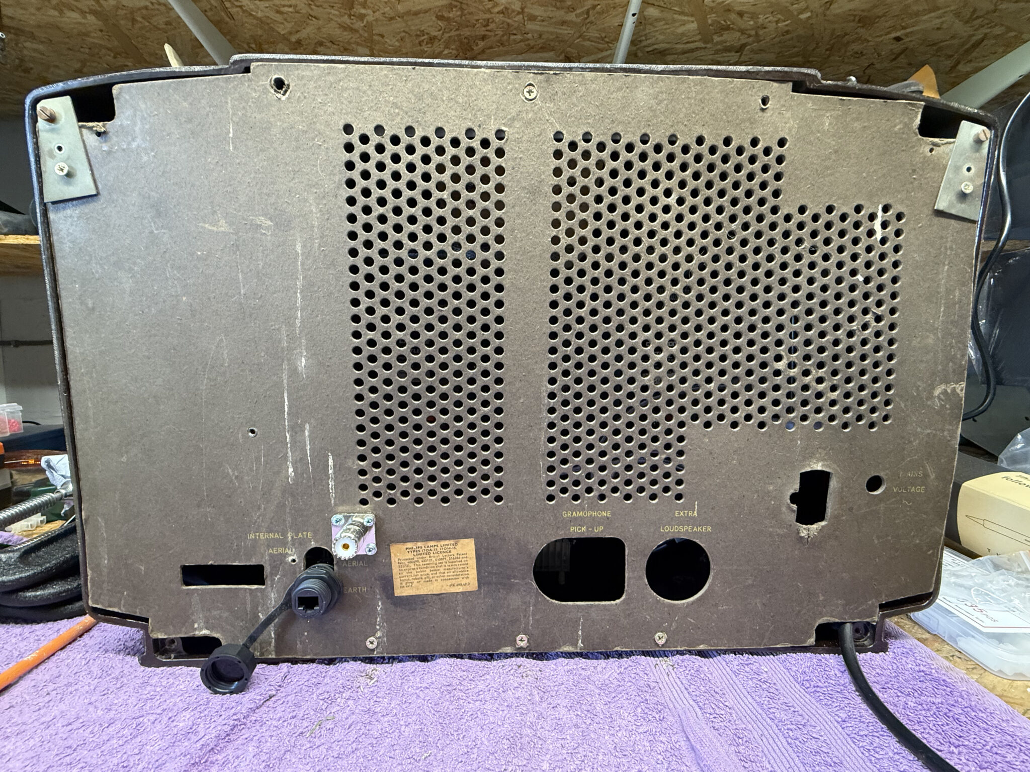 1946 Philips 170A-15 Shortwave Receiver Rear Panel