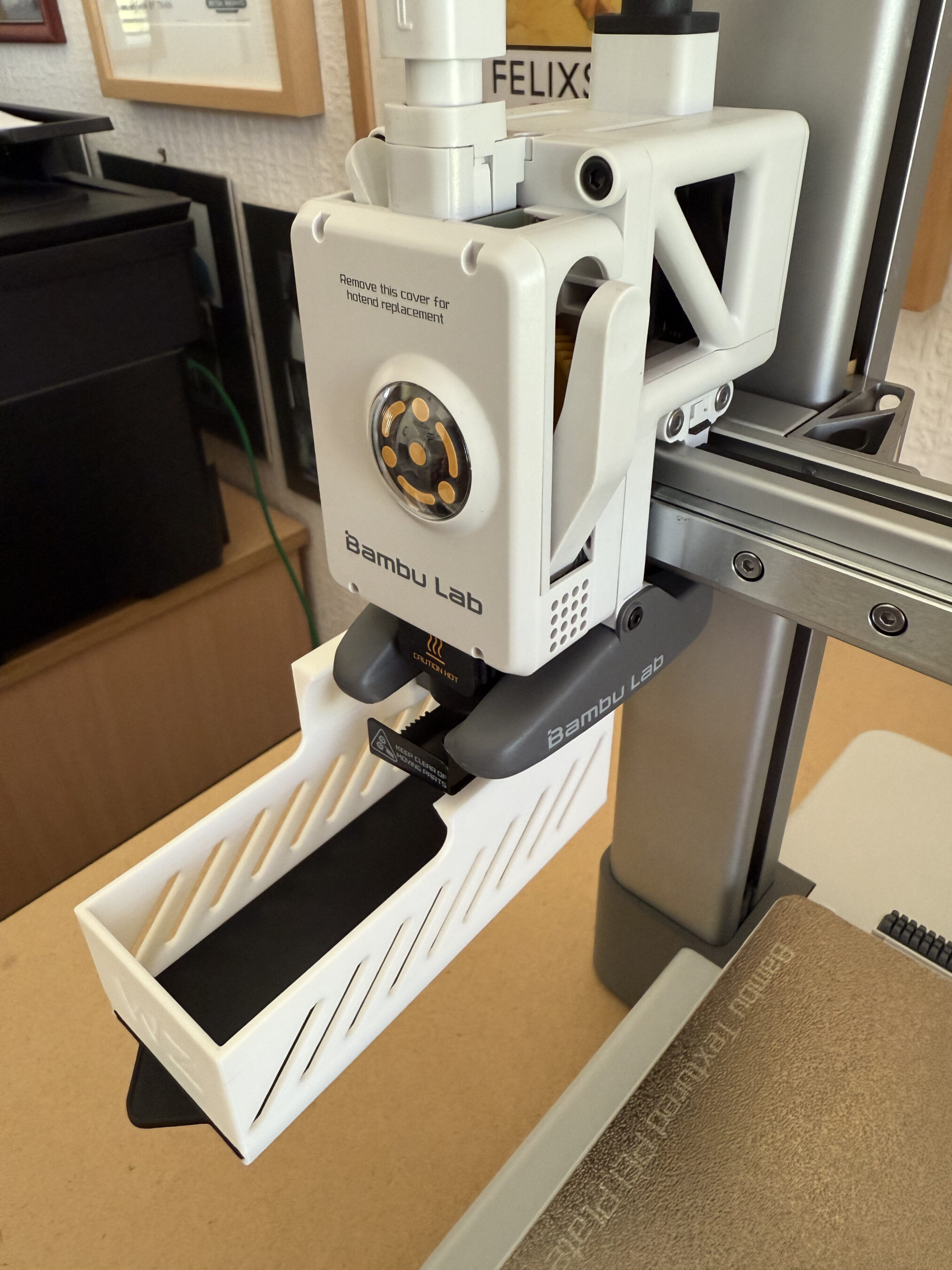 3D printed waste filament collection bin